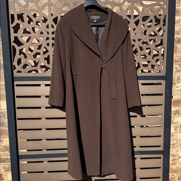 Gorgeous wool trench coat - Picture 2 of 8